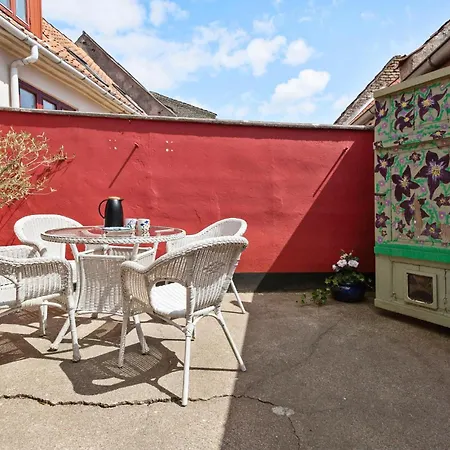 1 Bedroom Lovely In