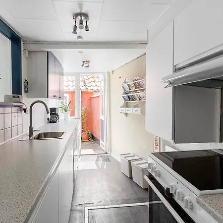 1 Bedroom Lovely In Holiday home