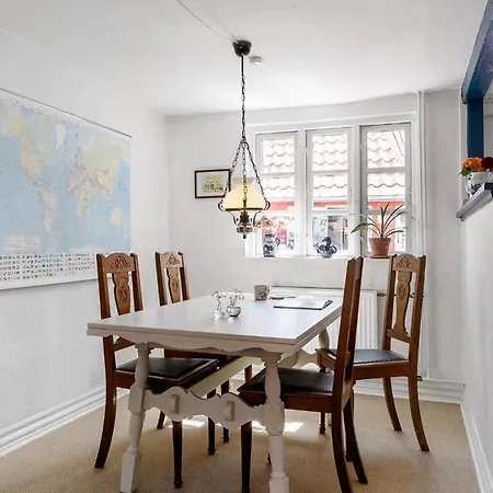 1 Bedroom Lovely In